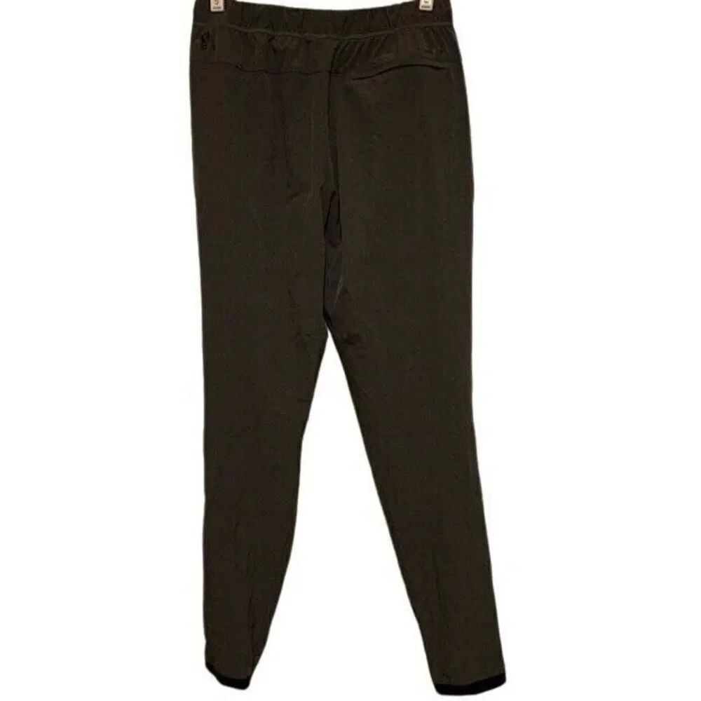 ADIDAS AERO READY SIZE MEDIUM GRAY THIN JOGGER STYLE PANTS